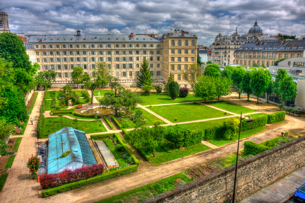 Paris 2009 HDR View from our hotel overlooking the Paris School for the 